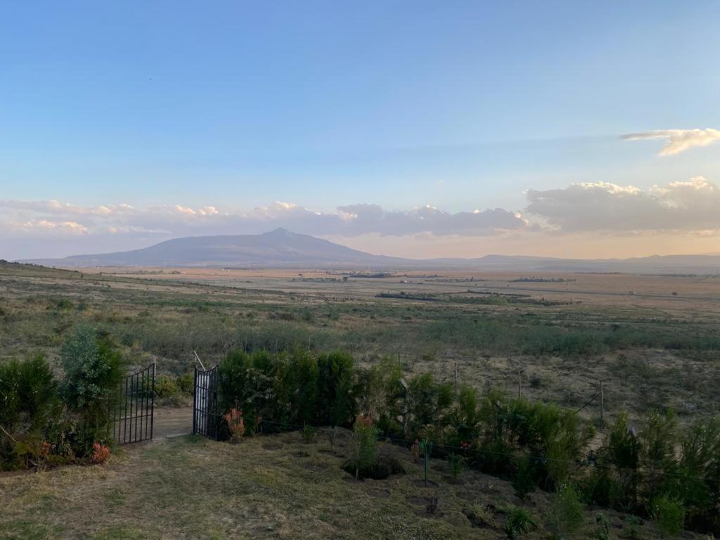 Ole Munyak-4 Bed House On The Hill Villa Naivasha Dış mekan fotoğraf